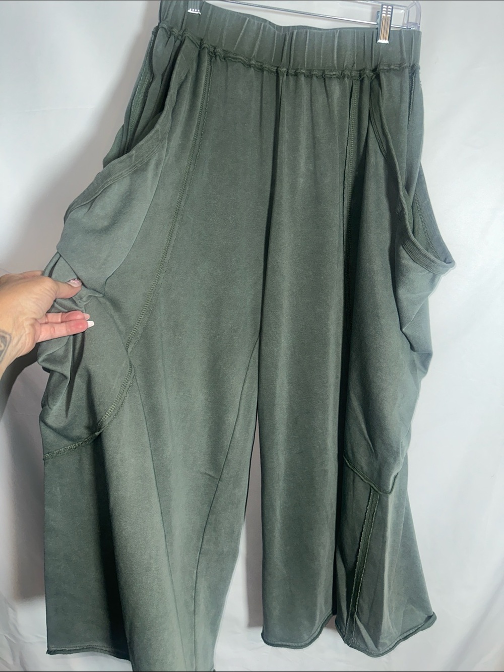Source unknown Relaxed Wide-Leg Olive Green Women's Pants